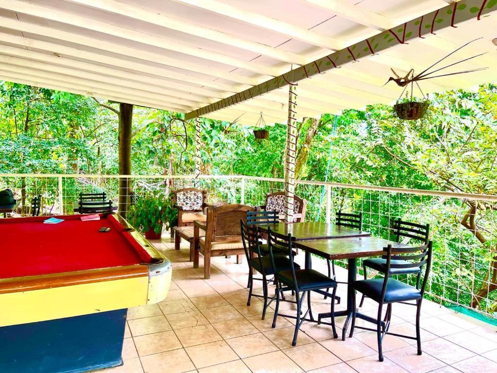 Hostel Nationalpark Manuel Antonio Exterior foto