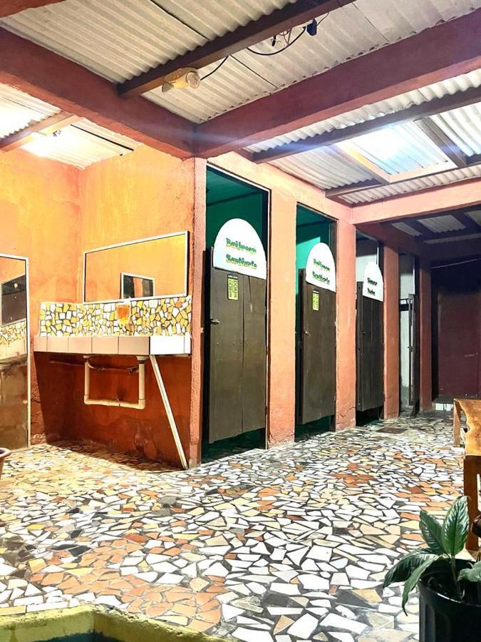 Hostel Nationalpark Manuel Antonio Exterior foto