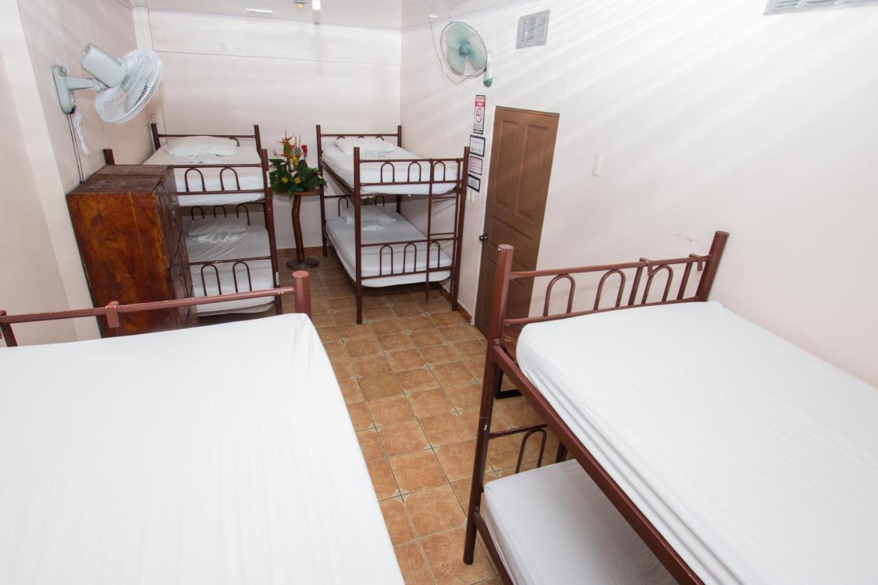 Hostel Nationalpark Manuel Antonio Zimmer foto